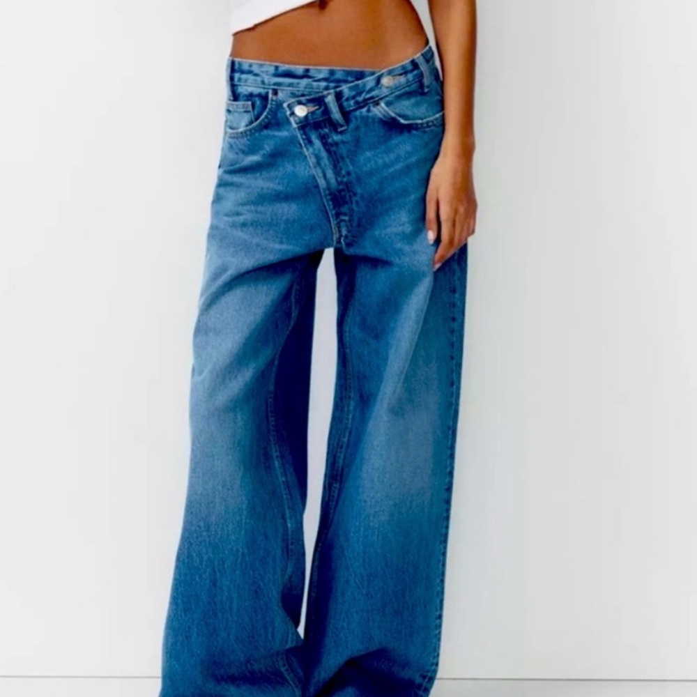 Zara high waisted cross over jeans size 0 raw hem